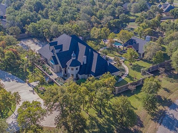 3rd image of 497 Timbercreek Cir