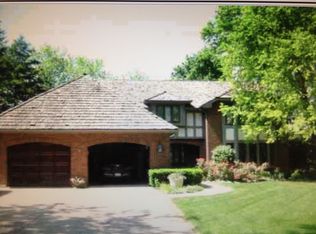 1423 Stevenson Dr, Libertyville, IL 60048