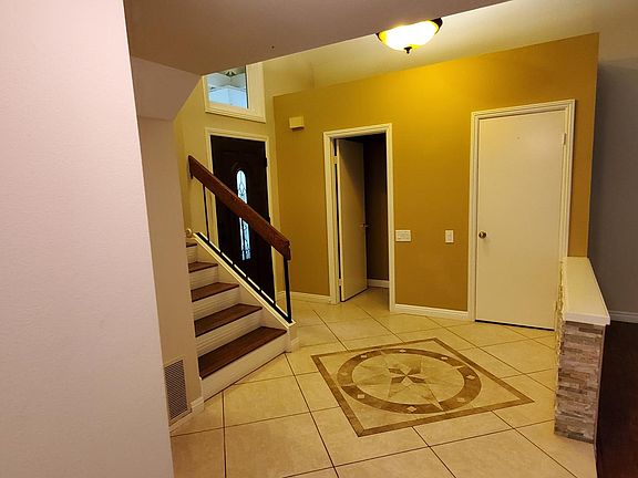 2nd image of 4484 Autumnglen Ct