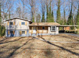 7222 Linda Lake Dr, Charlotte, NC 28215