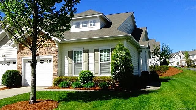 1st image of 121 Misty Knoll Ln