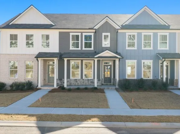 6736 Leigh St, Flowery Branch, GA 30542