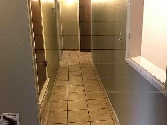 5th image of 1016 SW 103rd St