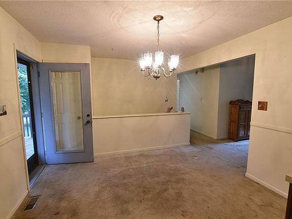 3rd image of 7120 N Shannon Ave