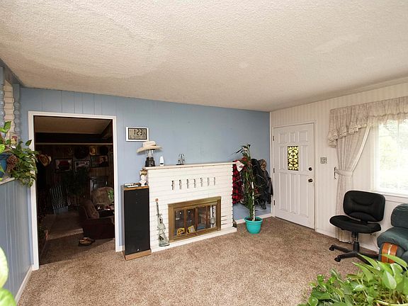 4th image of 4525 Boca St