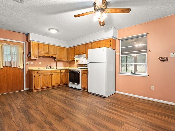 4th image of 11297 Old Moffat Rd