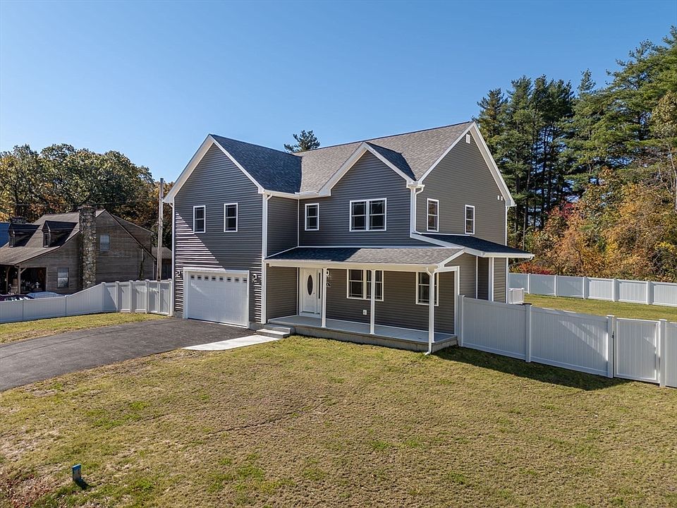 1st image of 4 Hillcrest Dr