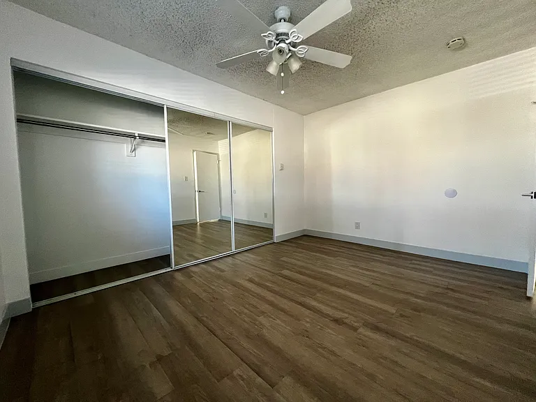 00-360 Lime Ave #303 — Photo 16