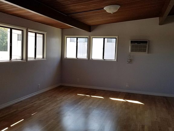 5th image of 1724 State St APT 6