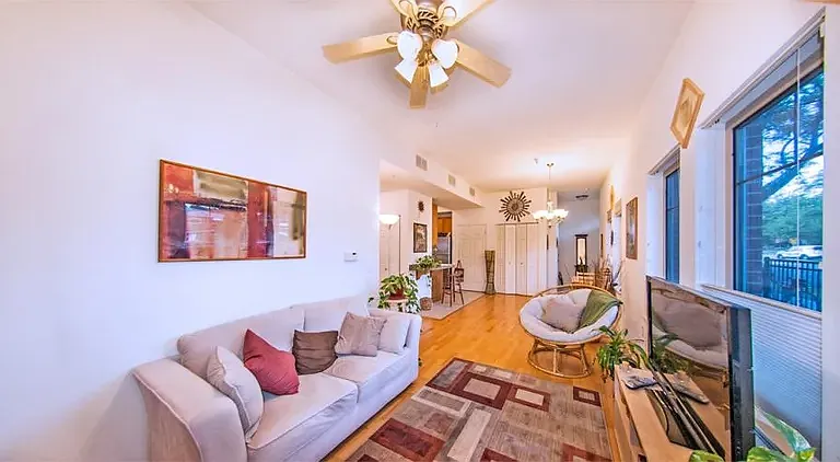 586 N Midvale Blvd — Photo 3