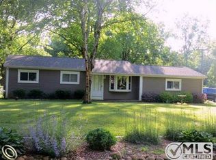4330 Grass Lake Rd, White Lake, MI 48383