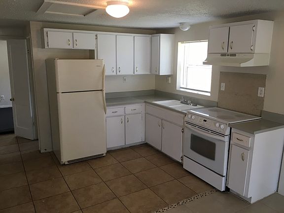 2nd image of 2160 Oakley Ave S