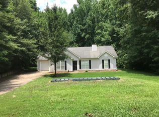 172 Saint James Pl, Sharpsburg, GA 30277