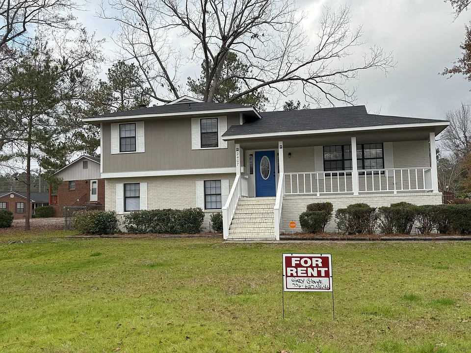 2407 Crystal Ct