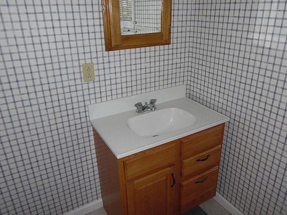 4th image of 201 Carolina St Floor 1