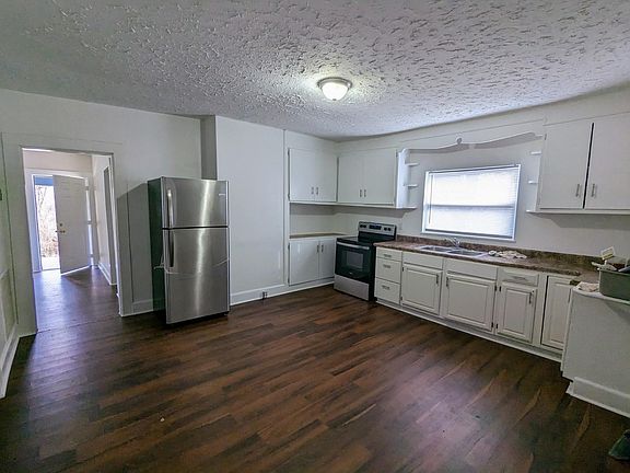 5th image of 3315 Midway St