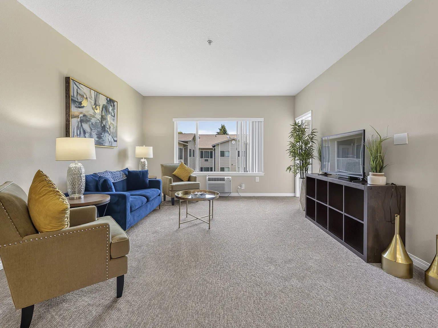 Vancouver Pointe — Photo 1