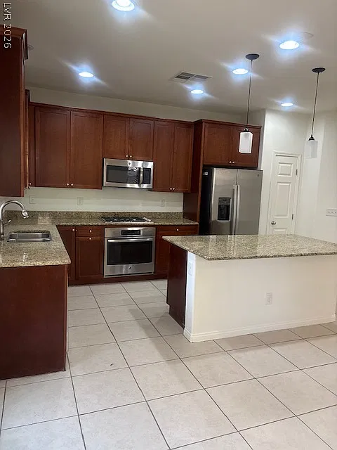 3 bed, 2.5 bath, 1474 sqft, $1,895 — Photo 3