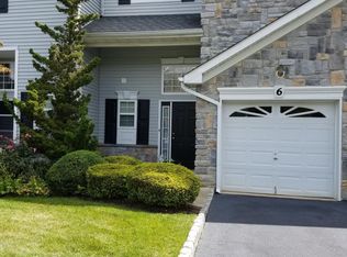 6 Harbor Bay Cir, South Amboy, NJ 08879