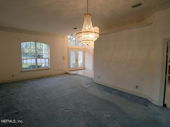 4th image of 717 Dove Creek Cir