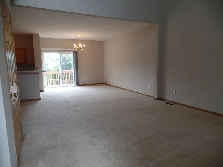9174 Walker Park Dr — Photo 3