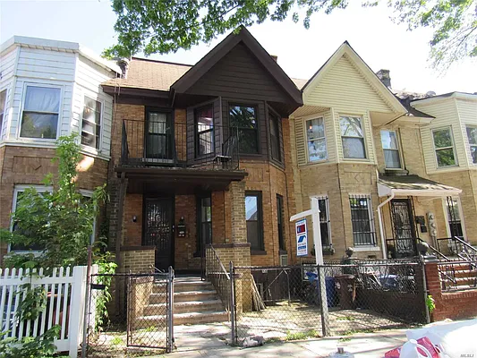 Rented by Mitra Hakimi Realty Group, LLC | media 2