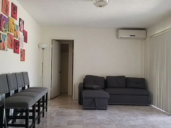 3rd image of 1809 S El Molino Ave