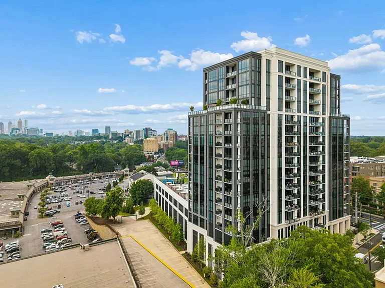 2425 Peachtree Rd NE #607 — Photo 44