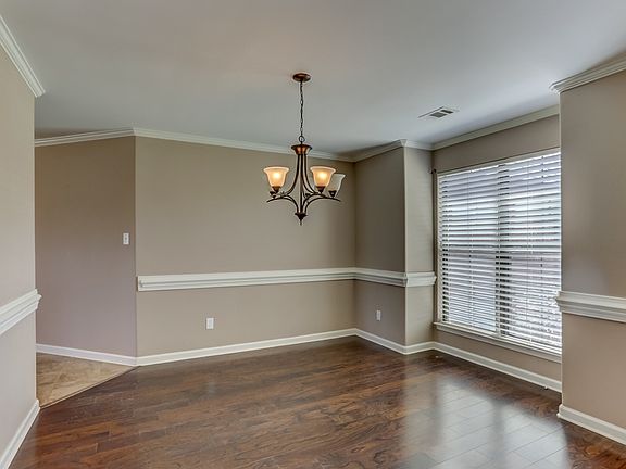 3rd image of 8634 S Trinity Park Dr