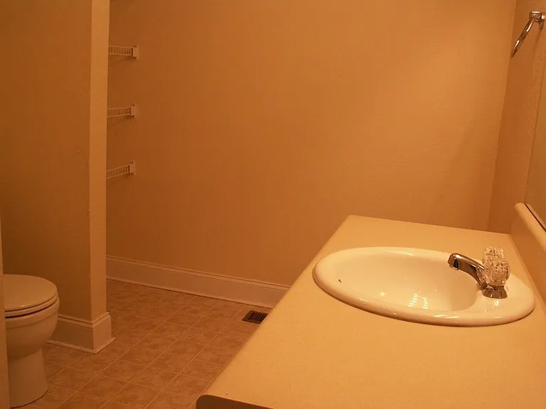 120 Cardinal Ct #C — Photo 7