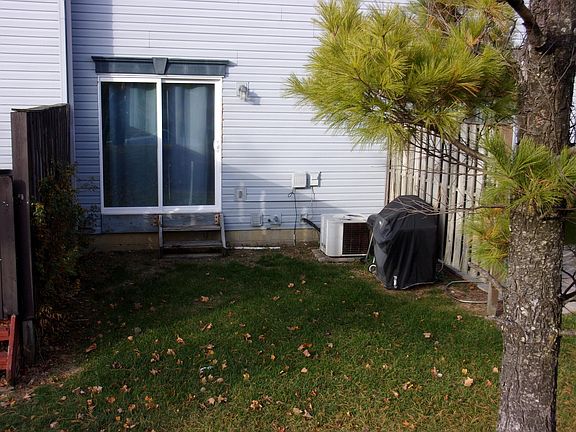 2nd image of 5007 Stoneybrook Blvd