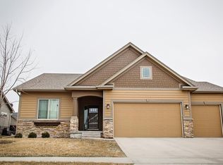 413 S 82nd St, West Des Moines, IA 50266