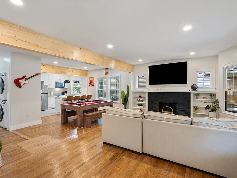 9400 Clifton Blvd #1 — Photo 11