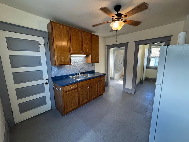 3461 E Plankinton Ave — Photo 3