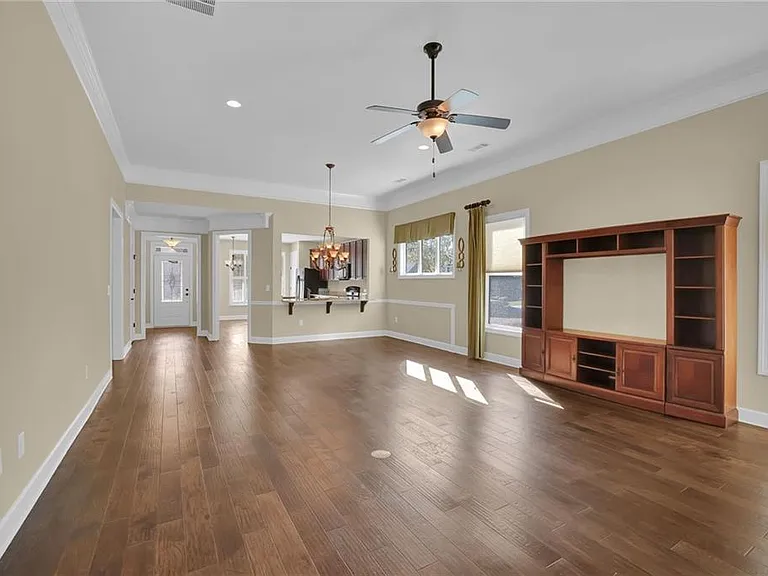 3708 Majestic Oak Dr — Photo 9