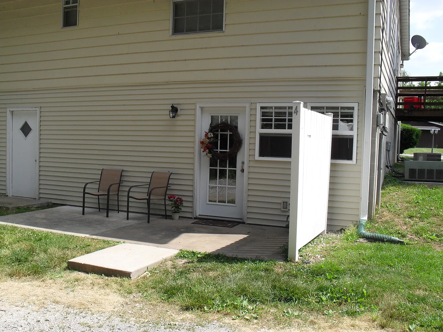 2 bed, $795 — Photo 2