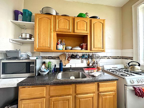 3rd image of 55 Tonnelle Ave #603