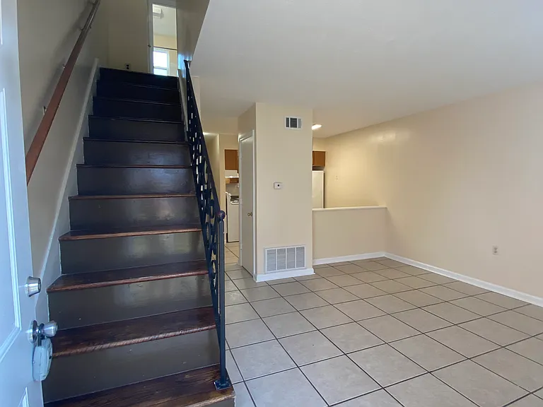 4425 Tabony St #D — Photo 3