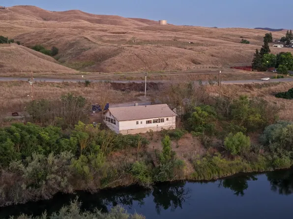 17839 N Friant Rd, Friant, CA 93626