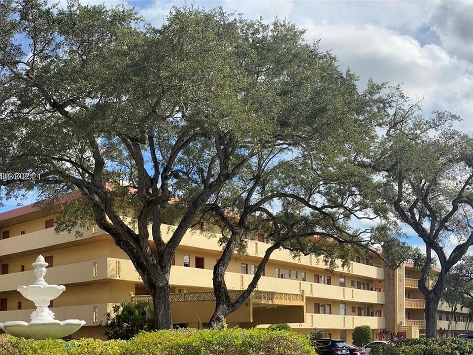 1st image of 443 NE 195th St APT 235