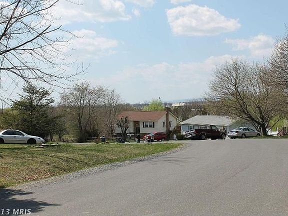 2nd image of 106 Linwood Ct