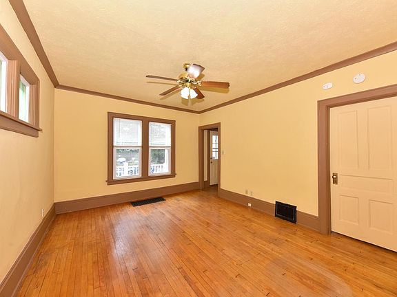 5th image of 824 E Auer AVENUE #A