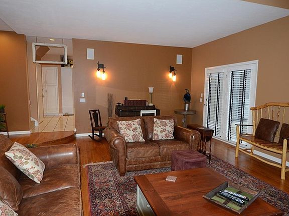 5th image of 5252 Crofton Ave