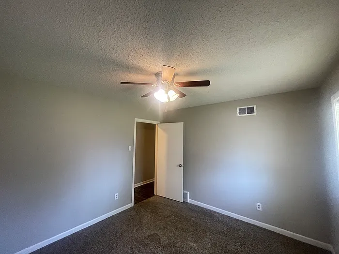 7028 Rose Trail Dr — Photo 14