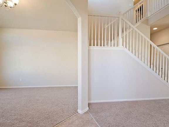 Entry Office / Formal Dine