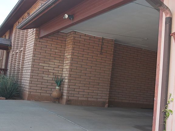 5th image of 1362 S McAllister Dr