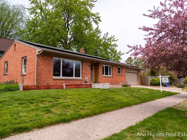 203 Alger St SE, Grand Rapids, MI 49507