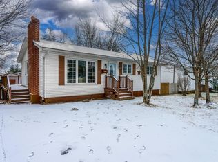 114 Quaker Cres, Lower Sackville, NS B4C 2Z4