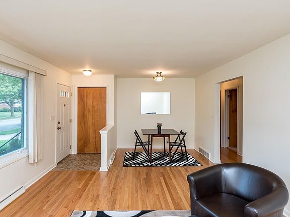 5th image of 1522 Barrington Pl