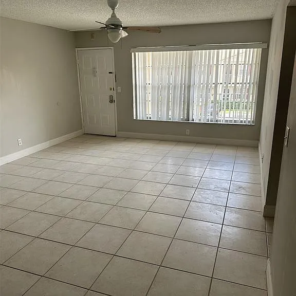 3662 N University Dr #F-7 — Photo 5